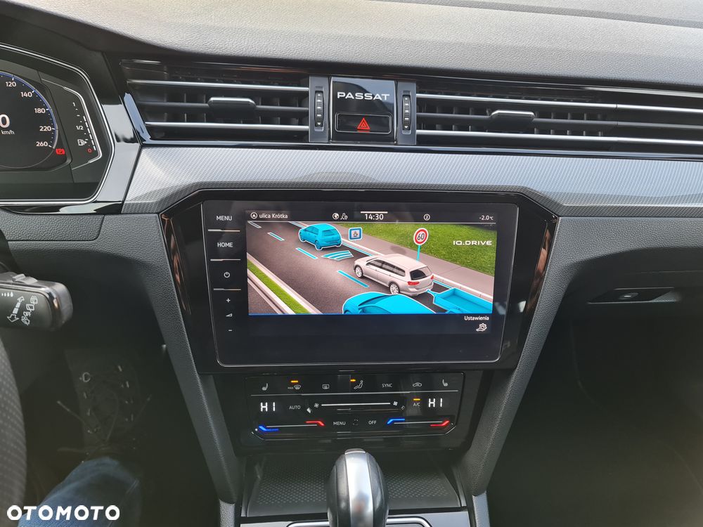 Volkswagen Passat ver-variant-2-0-tdi-scr-dsg-r--line - 11