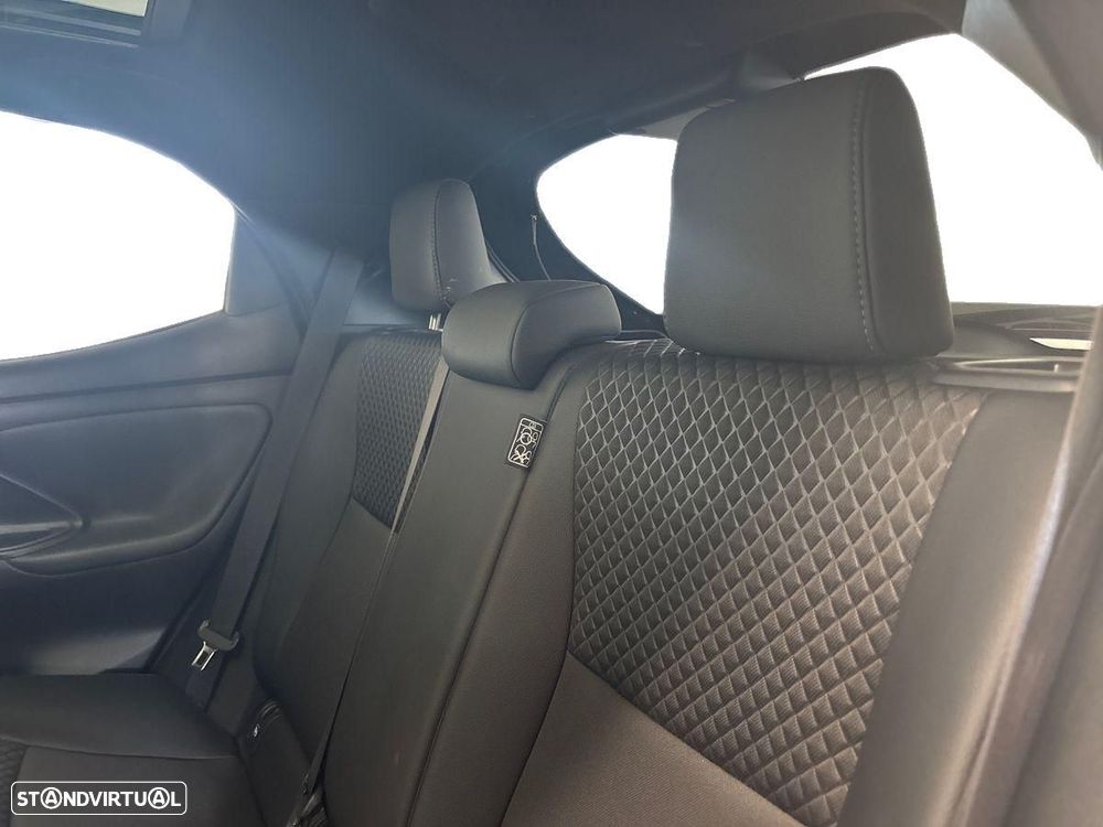 Toyota Yaris 1.5 HDF Premier Edition - 10