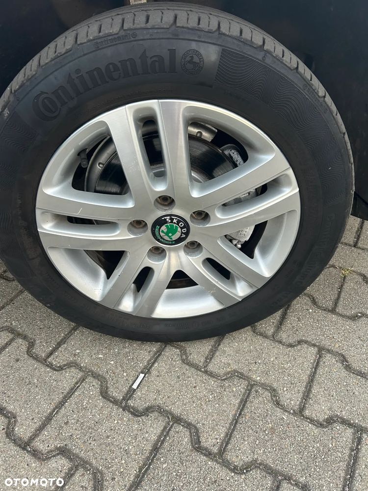 Skoda Yeti 1.2 TSI 4x2 Elegance - 39