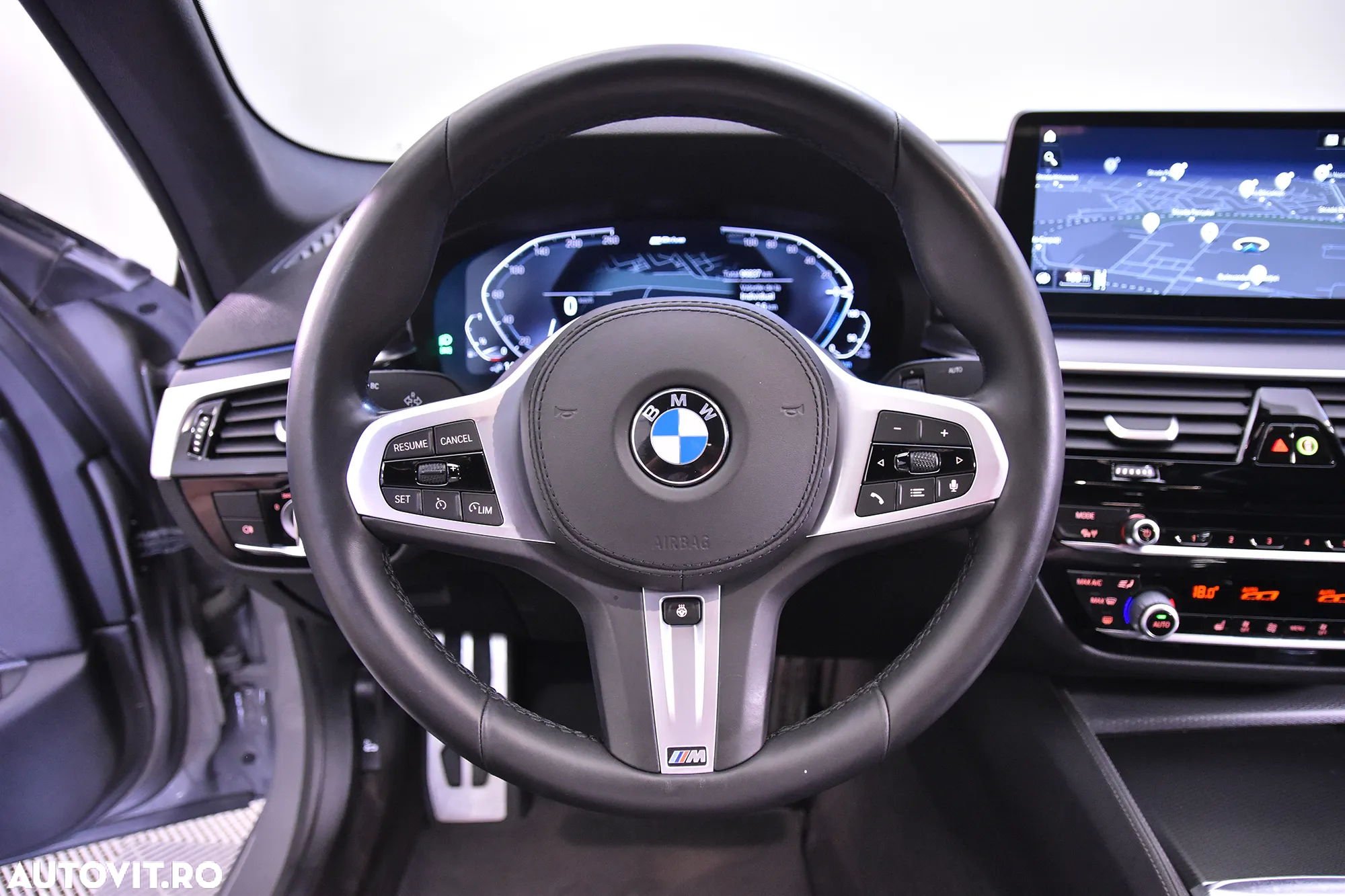 BMW Seria 5 530e xDrive AT PHEV - 16