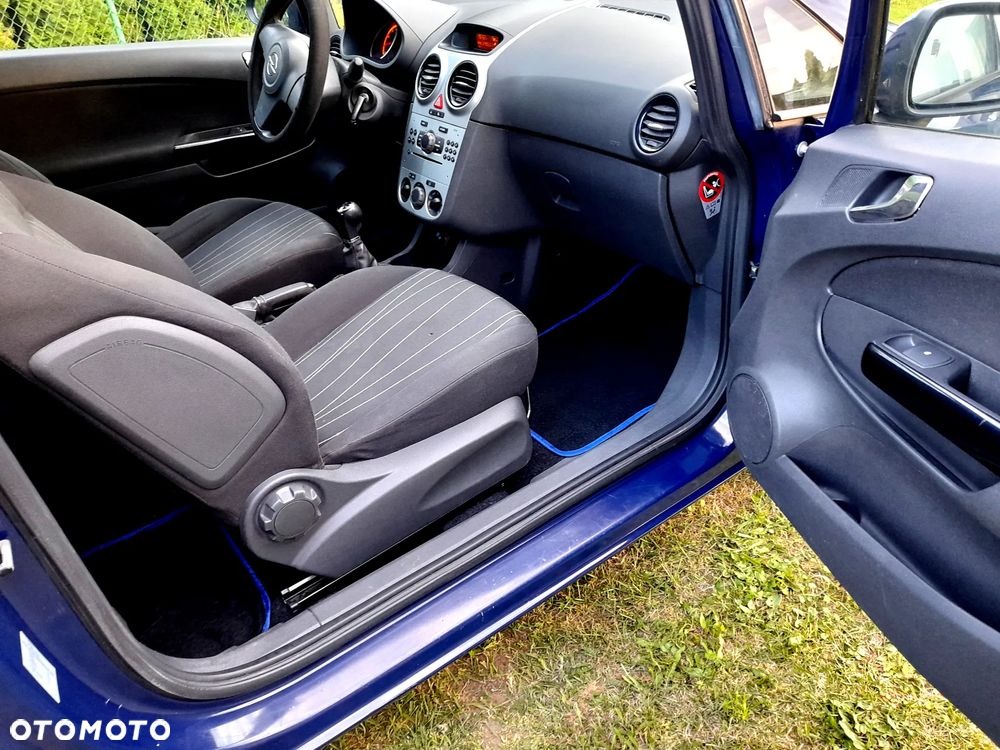 Opel Corsa 1.0 12V Essentia - 6