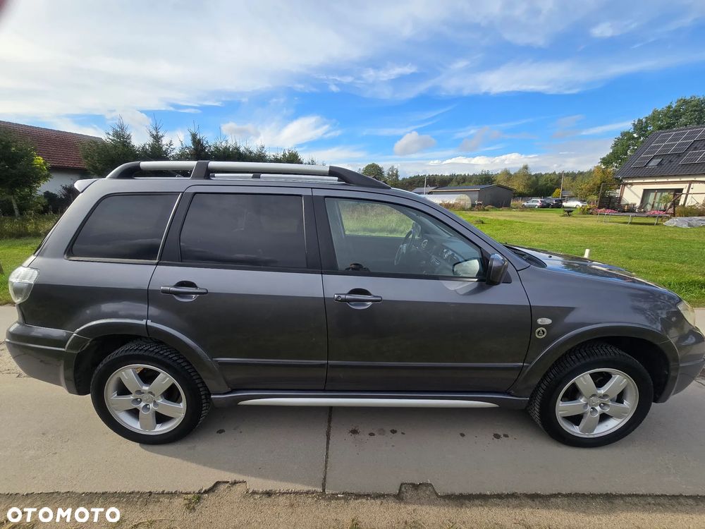 Mitsubishi Outlander - 5