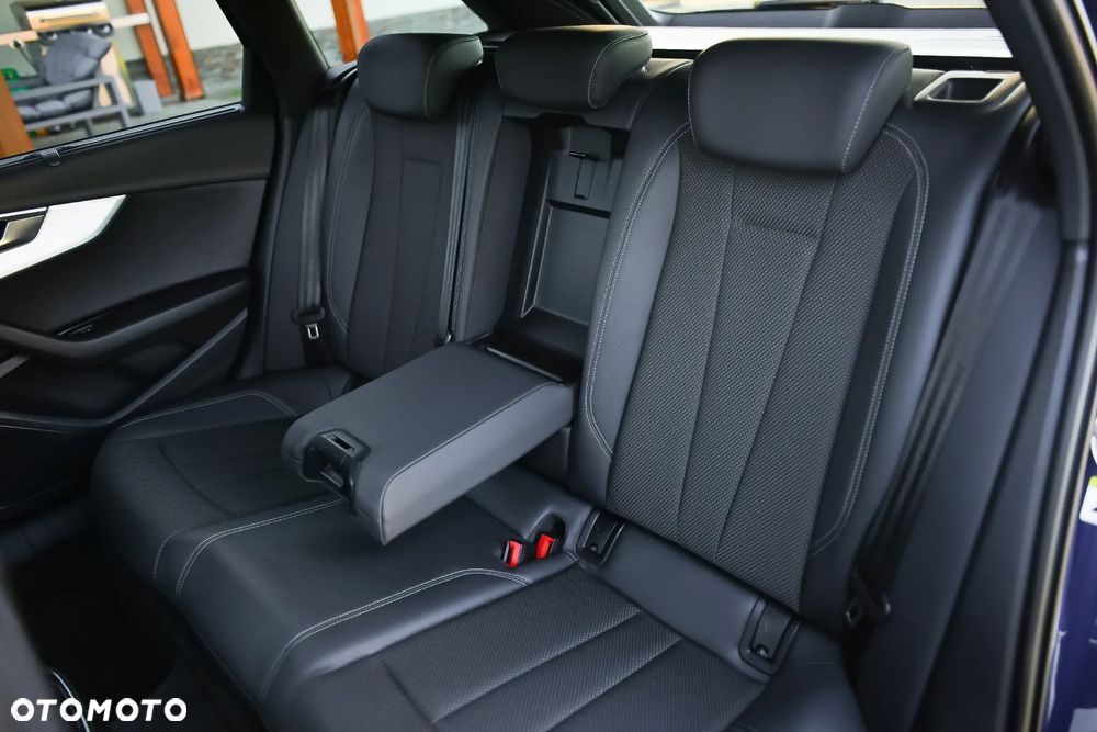 Audi A4 Avant 40 TDI quattro S tronic S line - 24