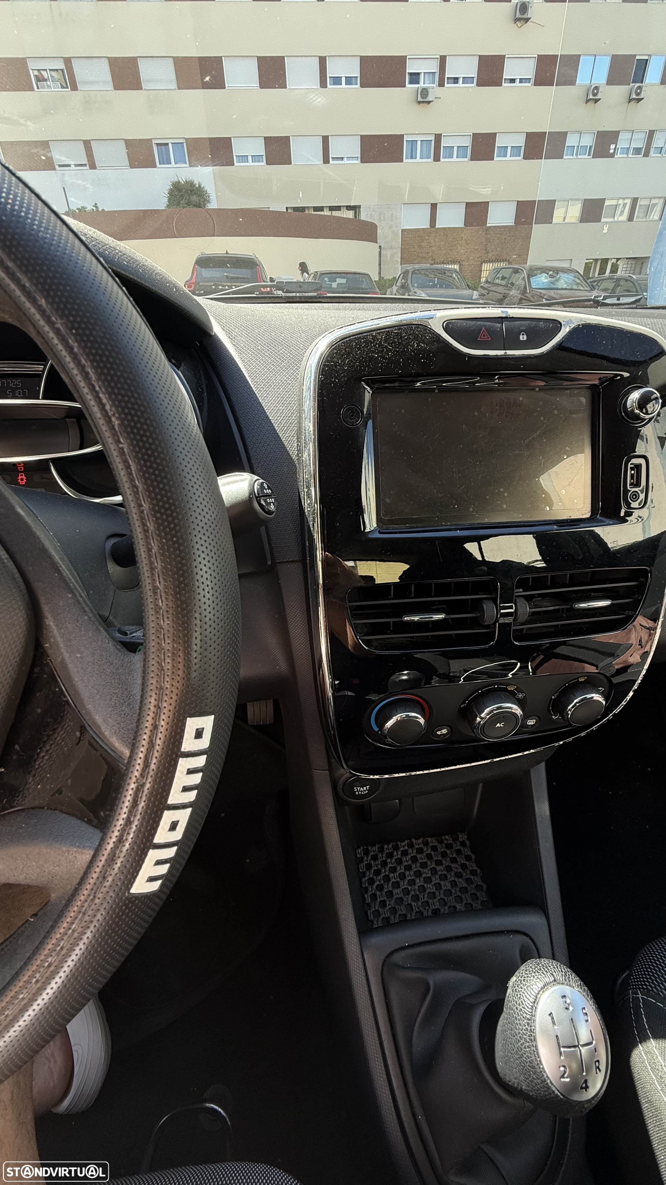 Renault Clio - 6