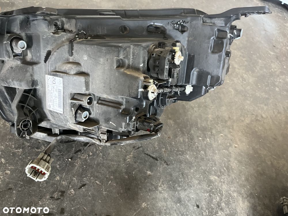 Lampa przednia prawa Mercedes W470 X-KLASA - 9