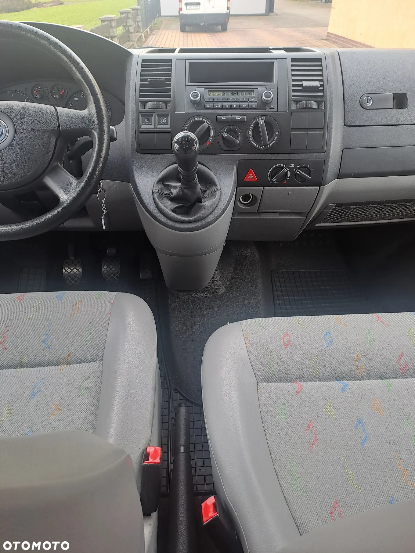 Volkswagen Transporter T5 TDI L2H1 - 16