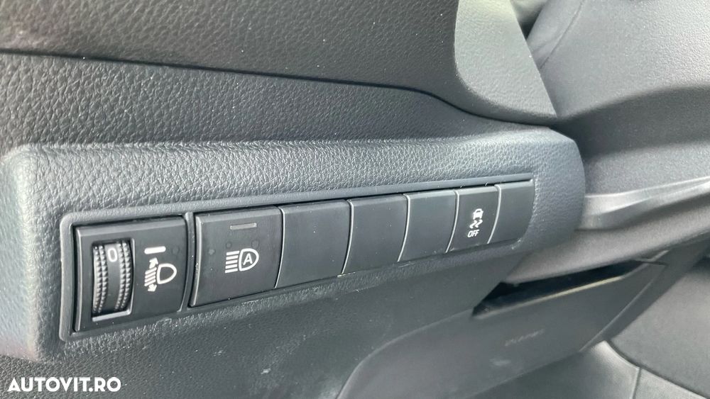 Toyota Corolla 1.8 HSD Dynamic - 29