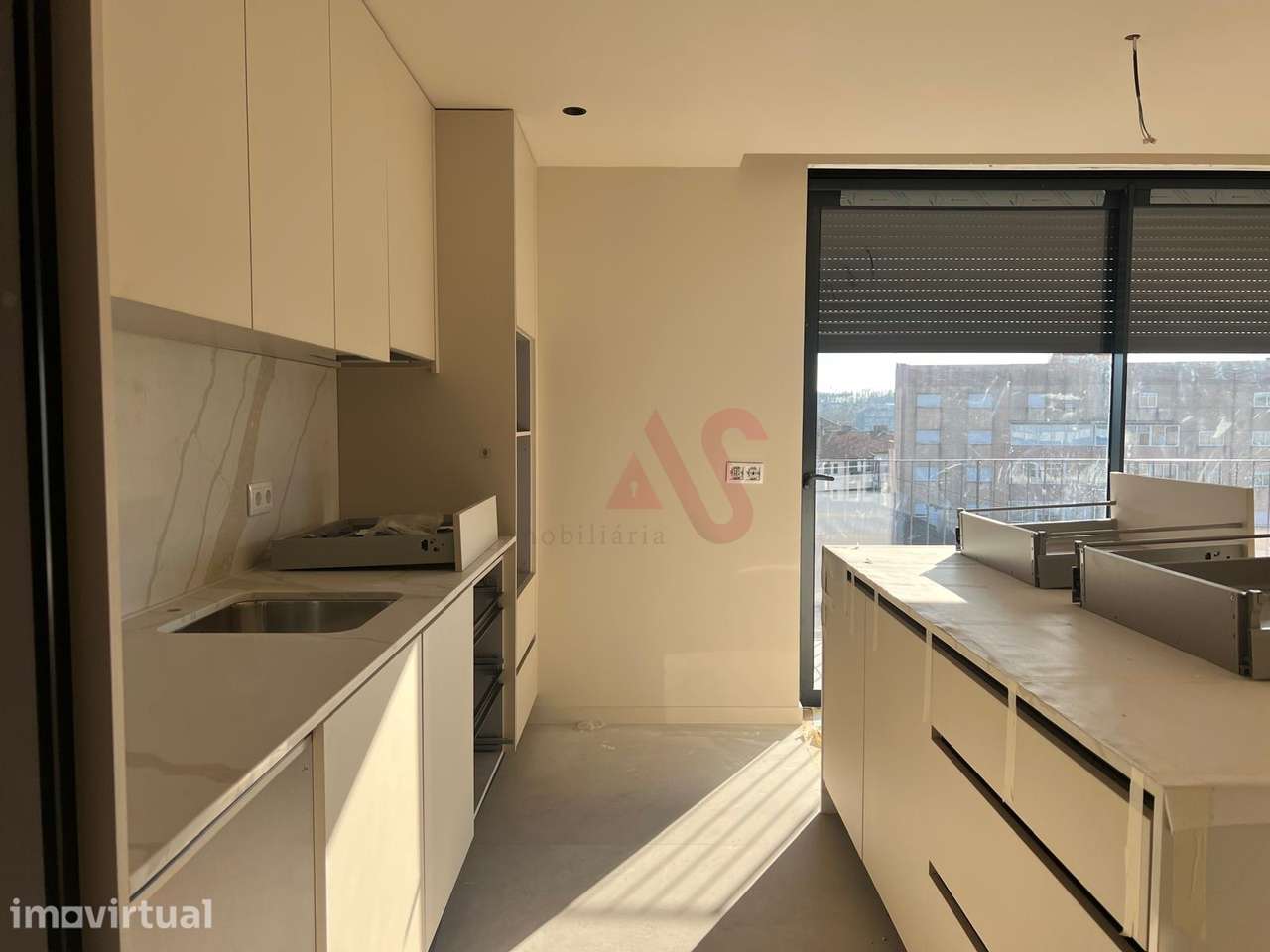 Apartamento T4 com piscina privativa no terraço no 4.º andar no Centro - Grande imagem: 5/21