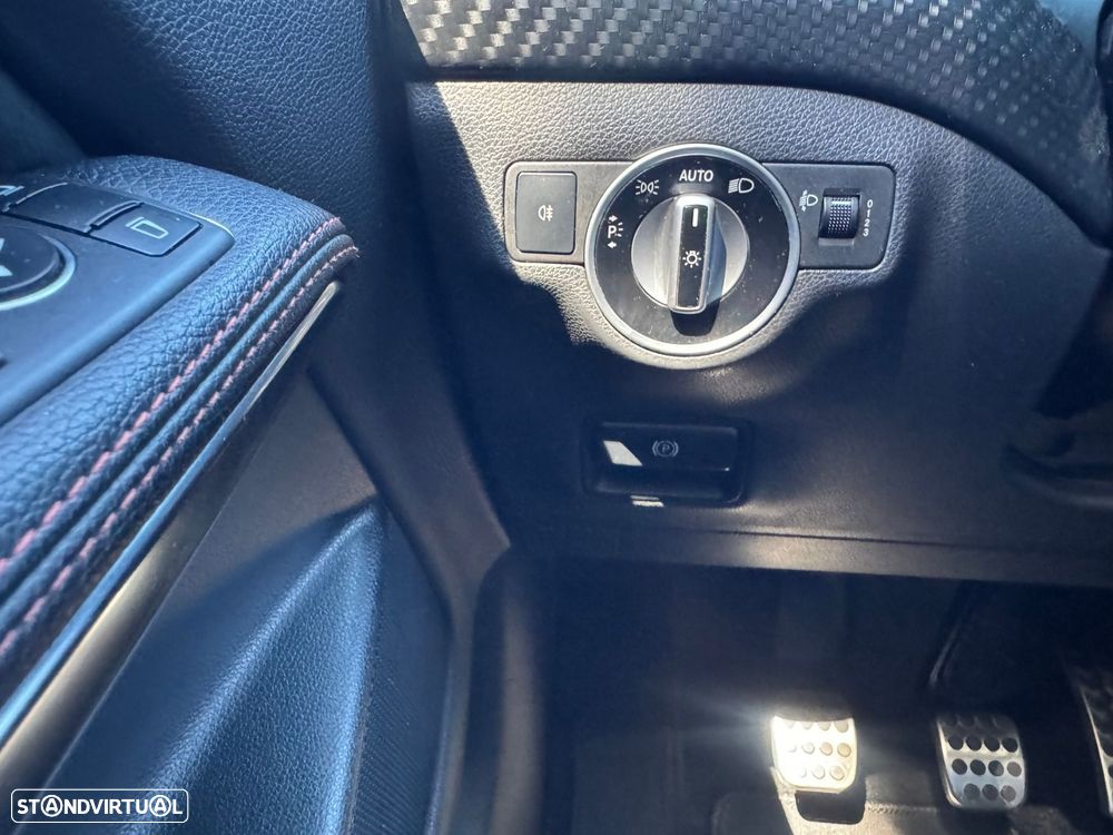 Mercedes-Benz A 200 CDi BE AMG Line - 28