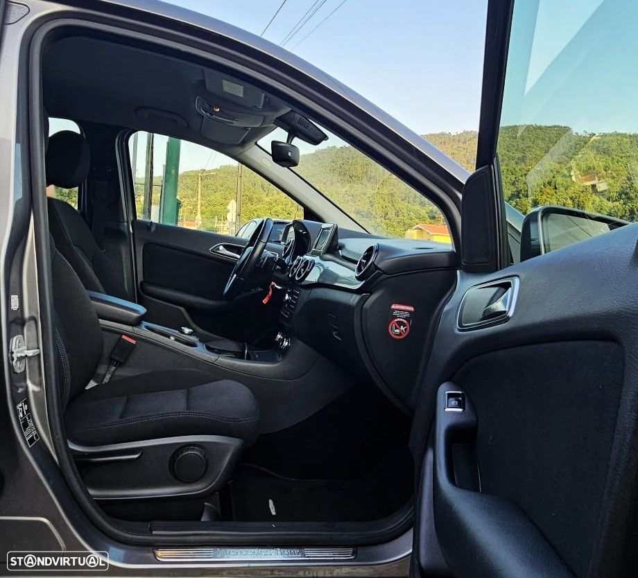 Mercedes-Benz B 180 d 7G-DCT Edition - 23