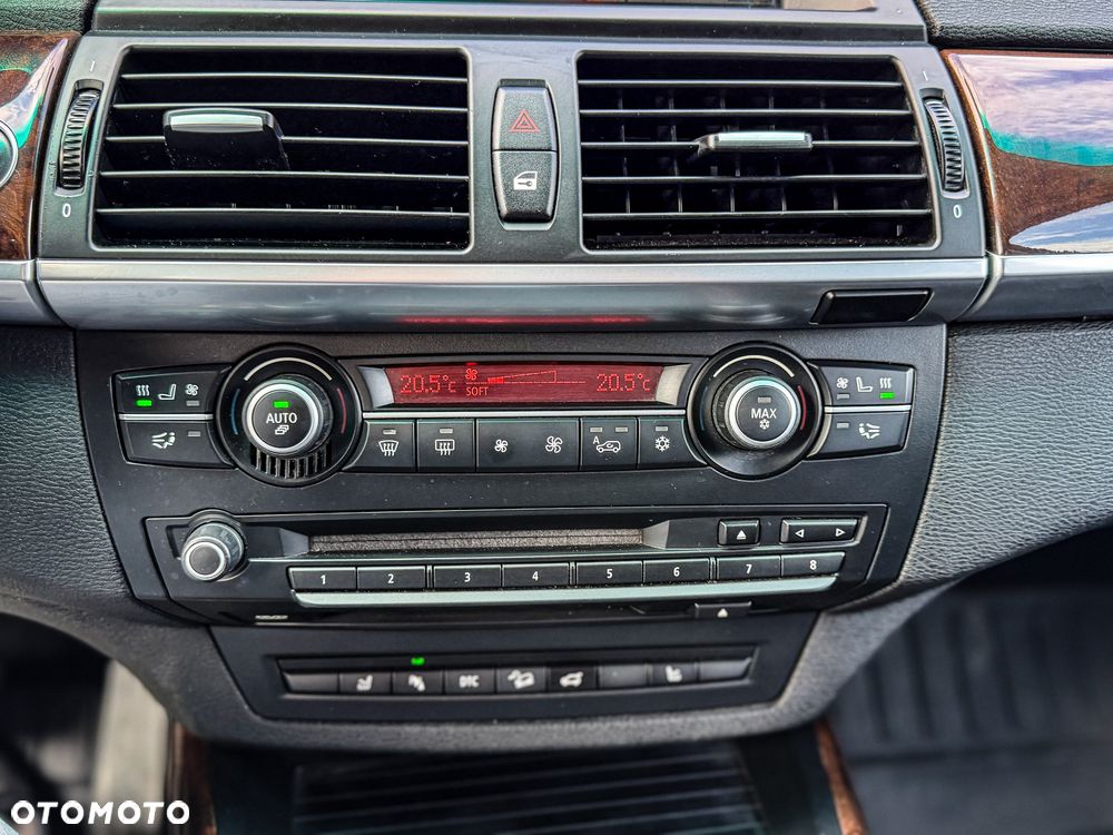 BMW X5 3.0sd - 37