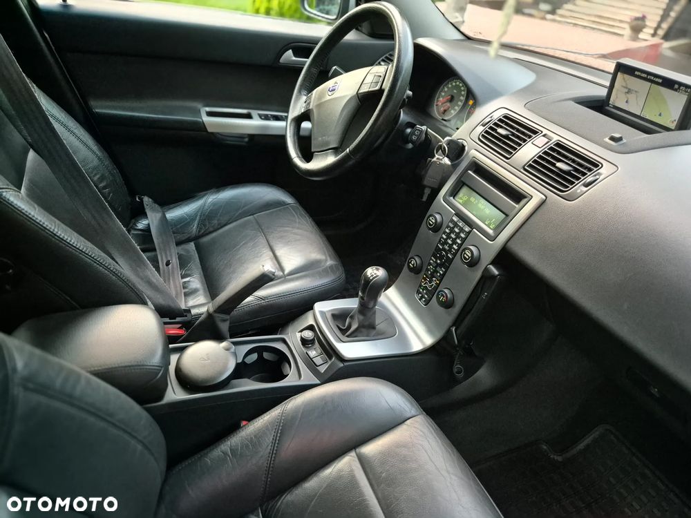 Volvo V50 2.0D Momentum - 34
