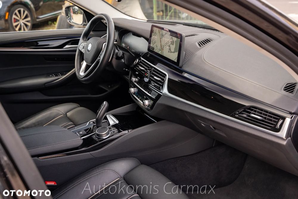 BMW Seria 5 530i xDrive Luxury Line - 15