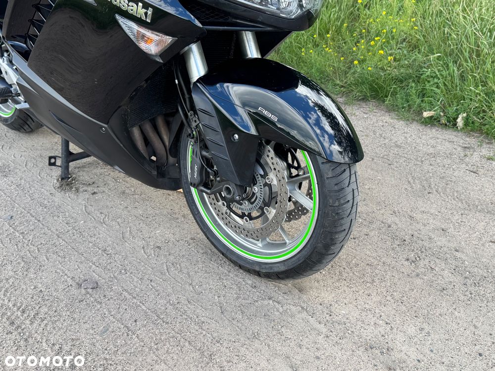 Kawasaki GTR - 8