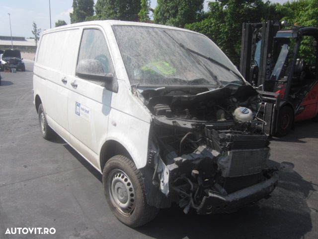 Dezmembrez Volkswagen T5 Transporter 2.0 D , an 2011, tip motor CAA,4X4 - 2