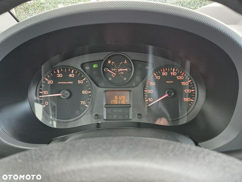 Peugeot Partner 98 VTi Family - 8