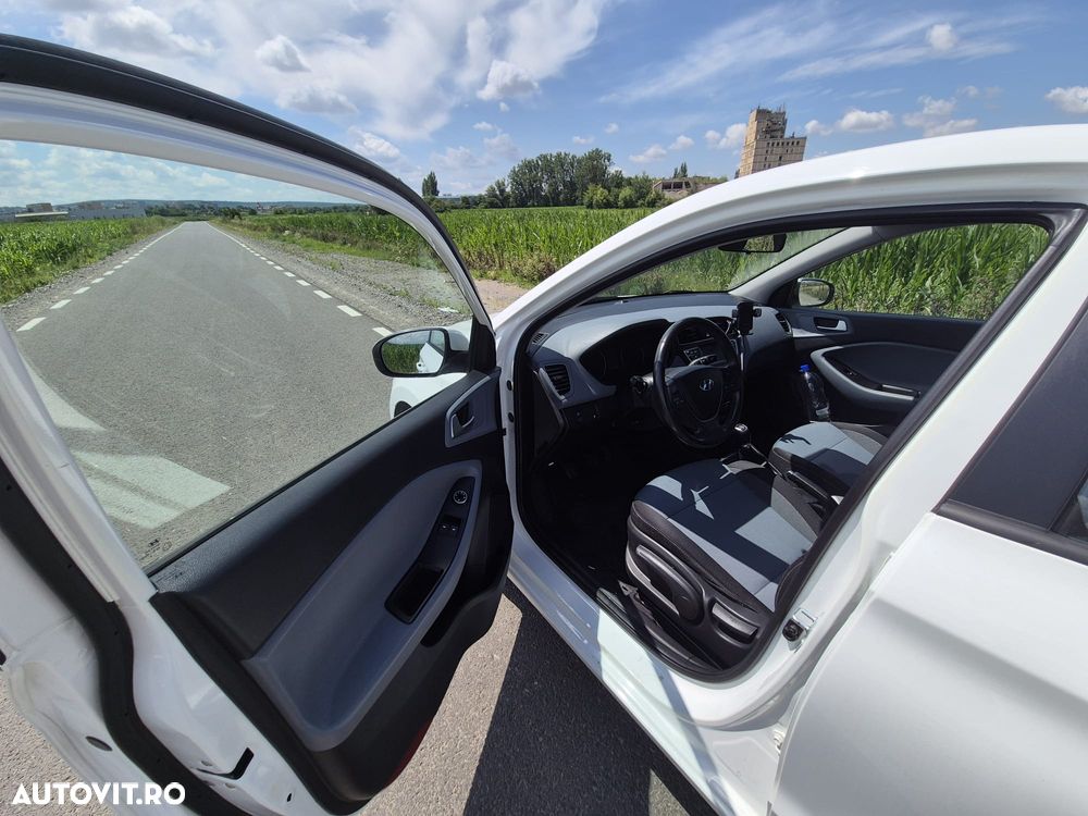 Hyundai i20 1.2 L 84CP 5DR Comfort - 17