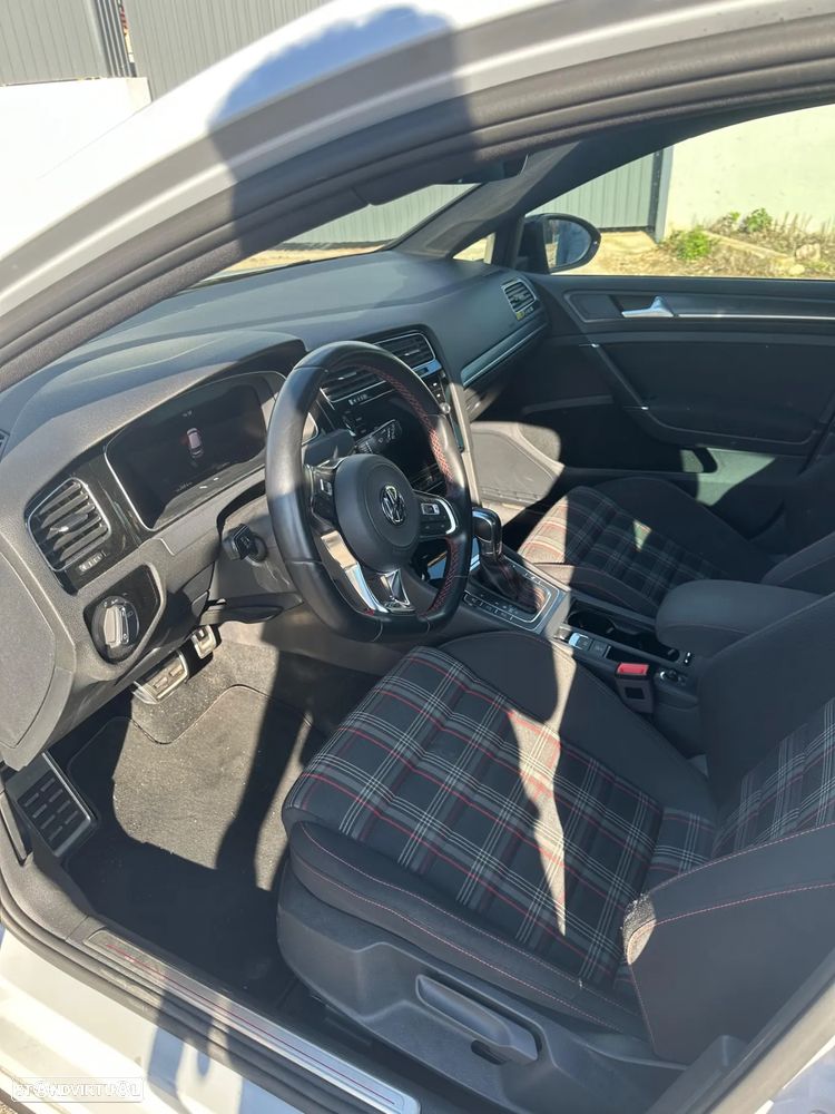 VW Golf 2.0 TSI GTI DSG Performance - 9