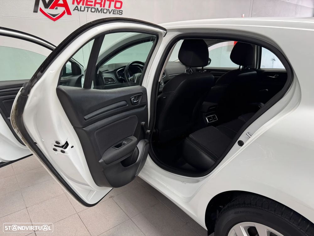 Renault Mégane 1.5 dCi Confort - 24