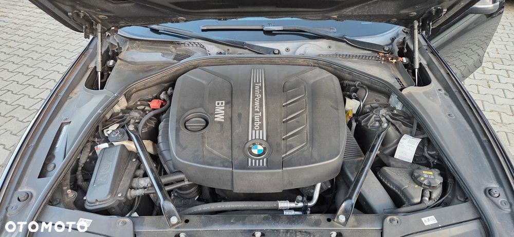 BMW Seria 5 525d Sport-Aut Luxury Line - 34