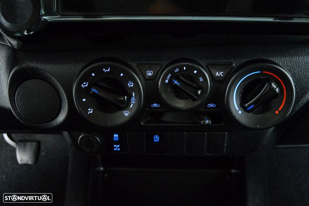 Toyota Hilux 2.4 D-4D 4X2 Cabine Dupla 5L - 43