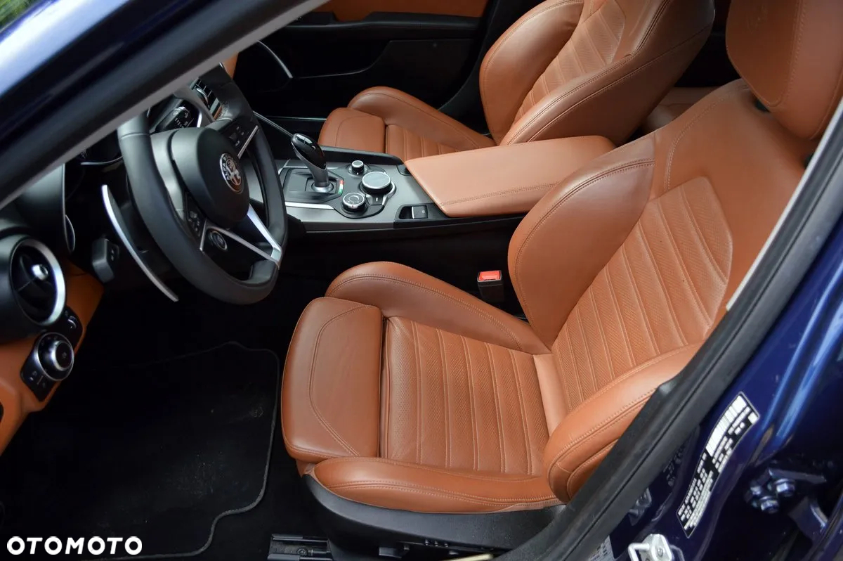 Alfa Romeo Giulia 2.0 Turbo Veloce - 19