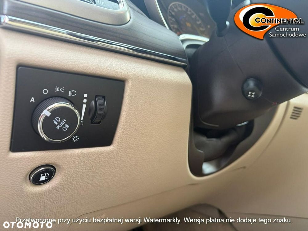 Jeep Grand Cherokee - 17