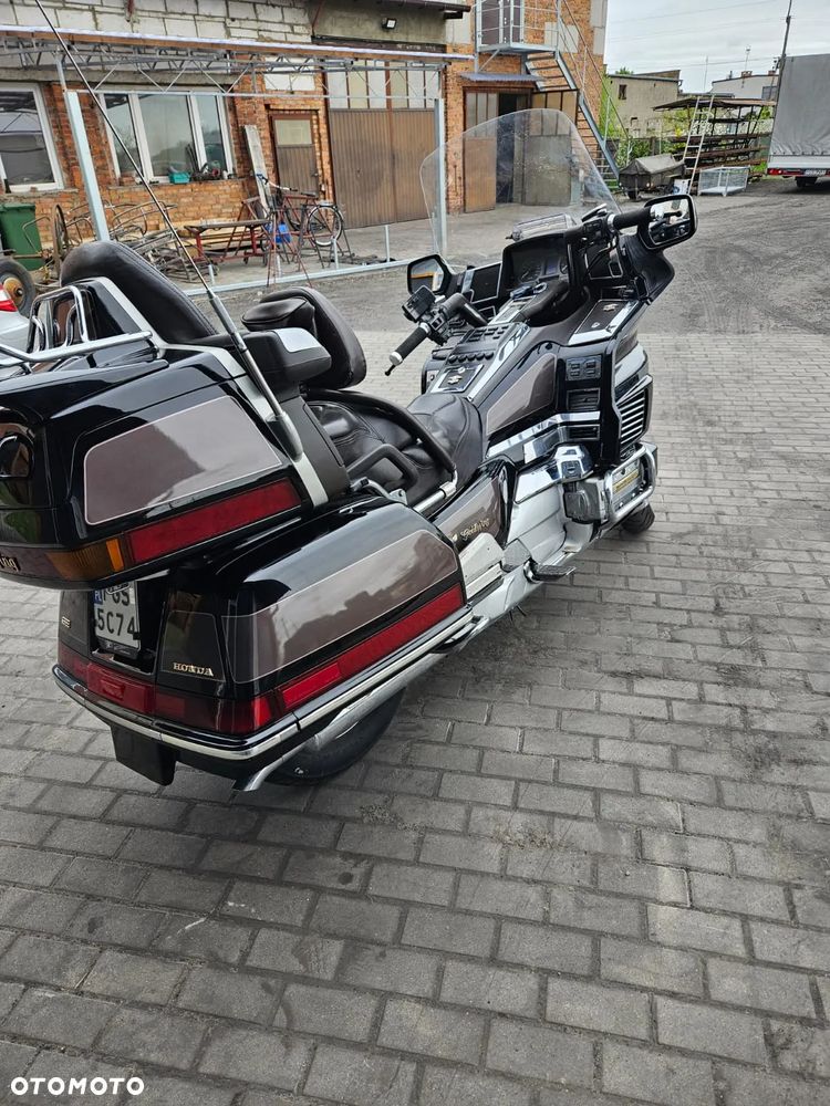 Honda GL - 4
