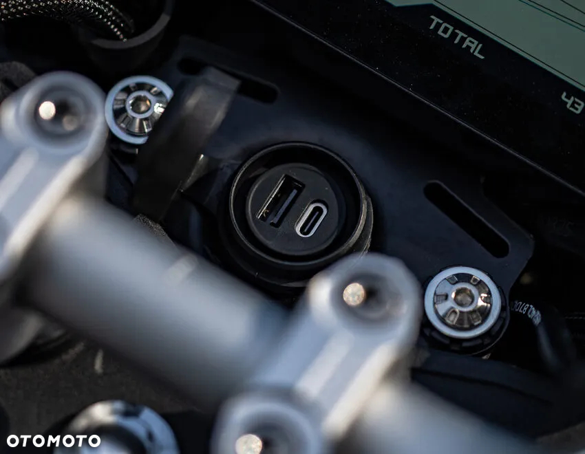 QJMOTOR SRK 125S - 6