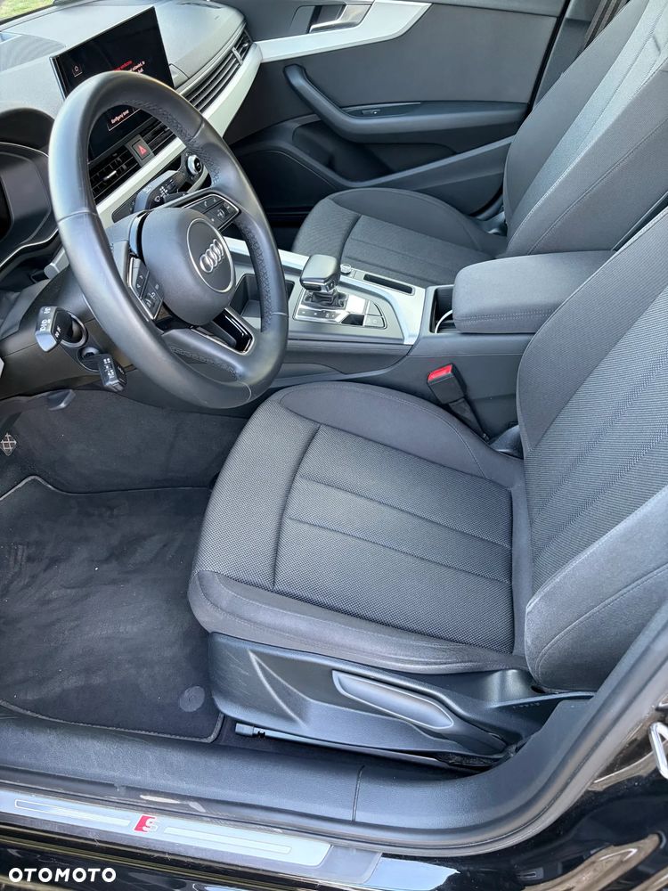 Audi A4 Limousine 35 TFSI mHEV S Line S tronic - 23