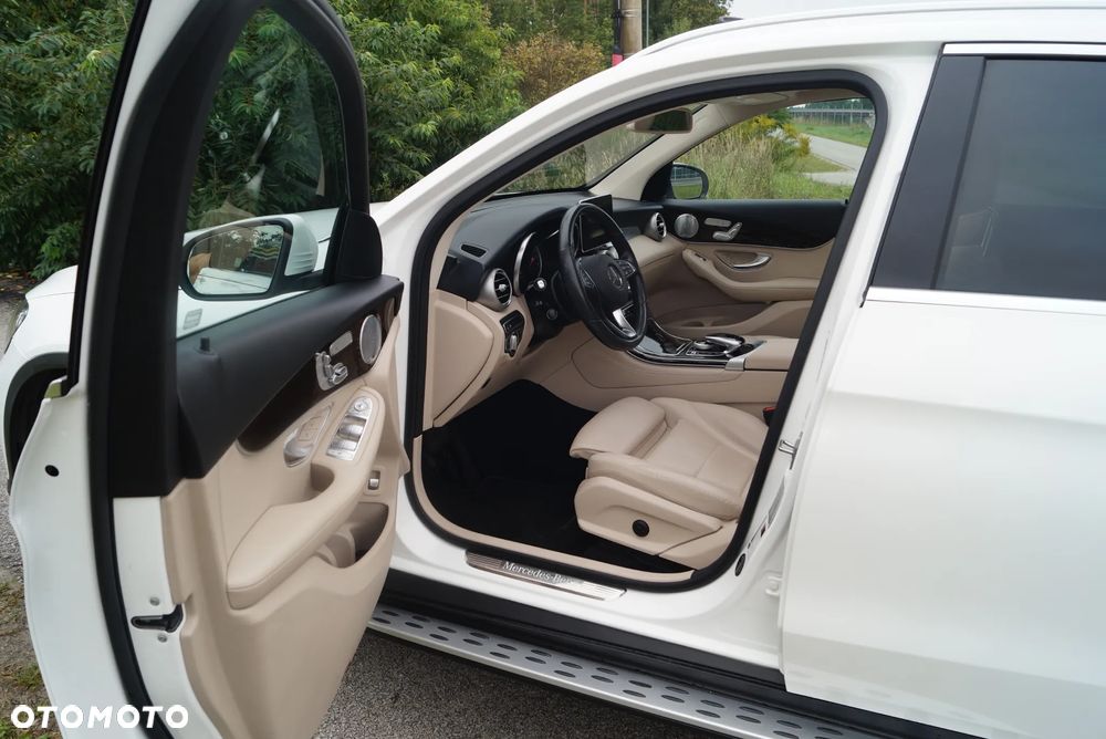 Mercedes-Benz GLC 300 4Matic 9G-TRONIC - 16