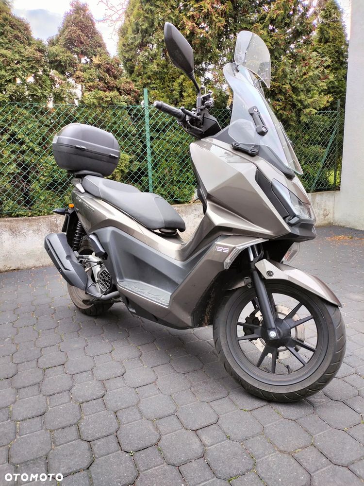 Kymco Skytown - 3