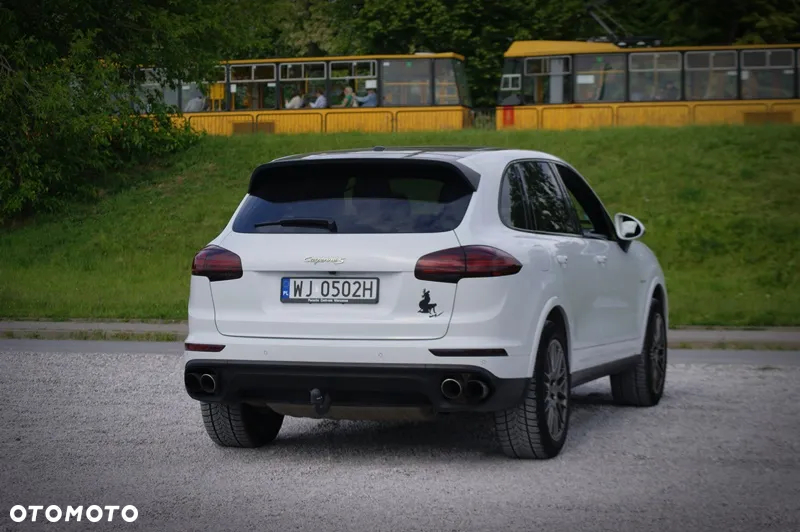 Porsche Cayenne - 16