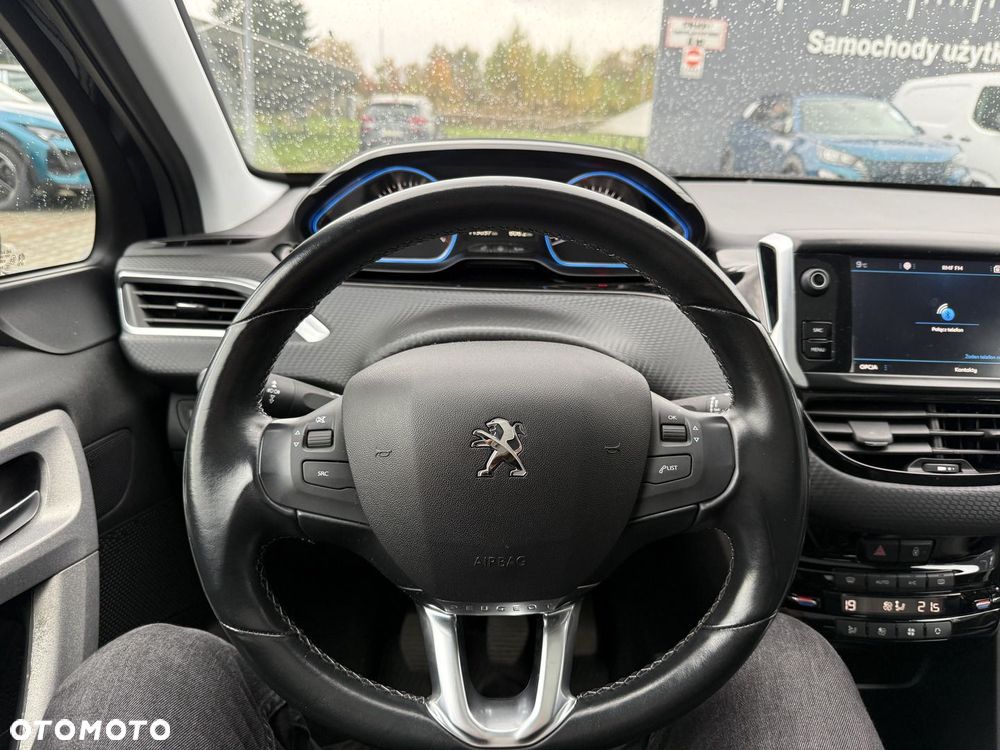 Peugeot 2008 1.2 PureTech Allure S&S - 13
