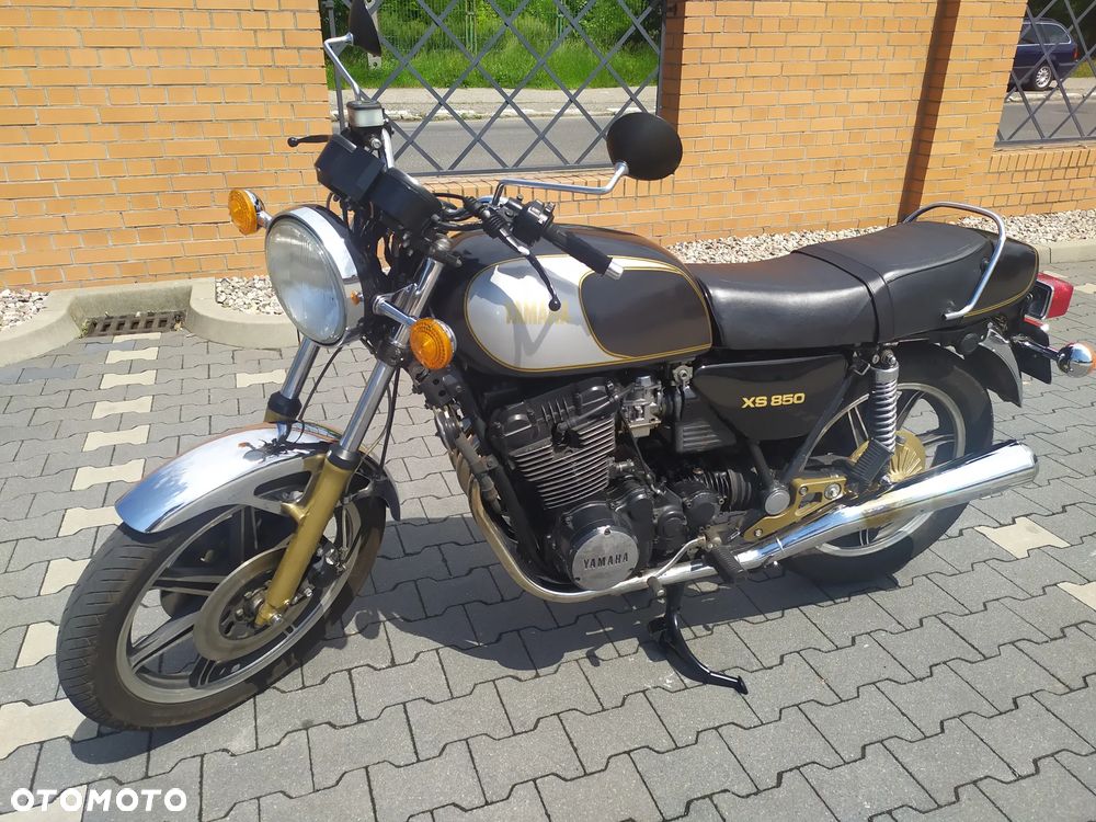 Yamaha XS - 2