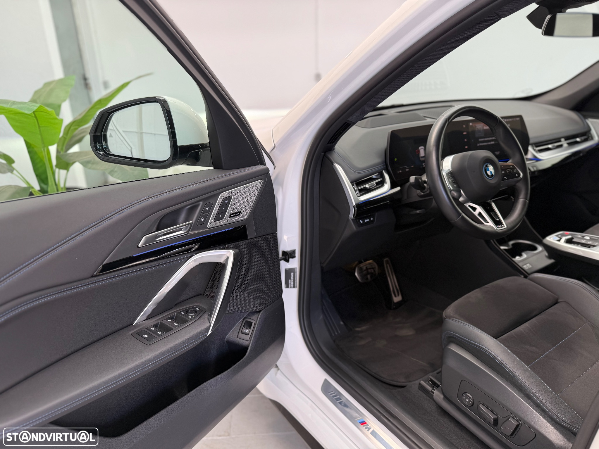 BMW iX1 xDrive30 Pack Desportivo M Pro - 26