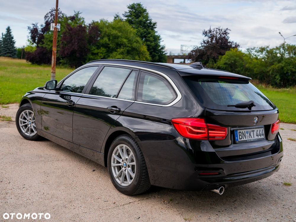 BMW Seria 3 318d Luxury Line - 15