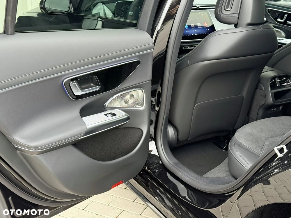 Mercedes-Benz Klasa E - 33