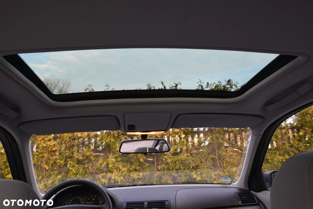 BMW Seria 3 318i - 18
