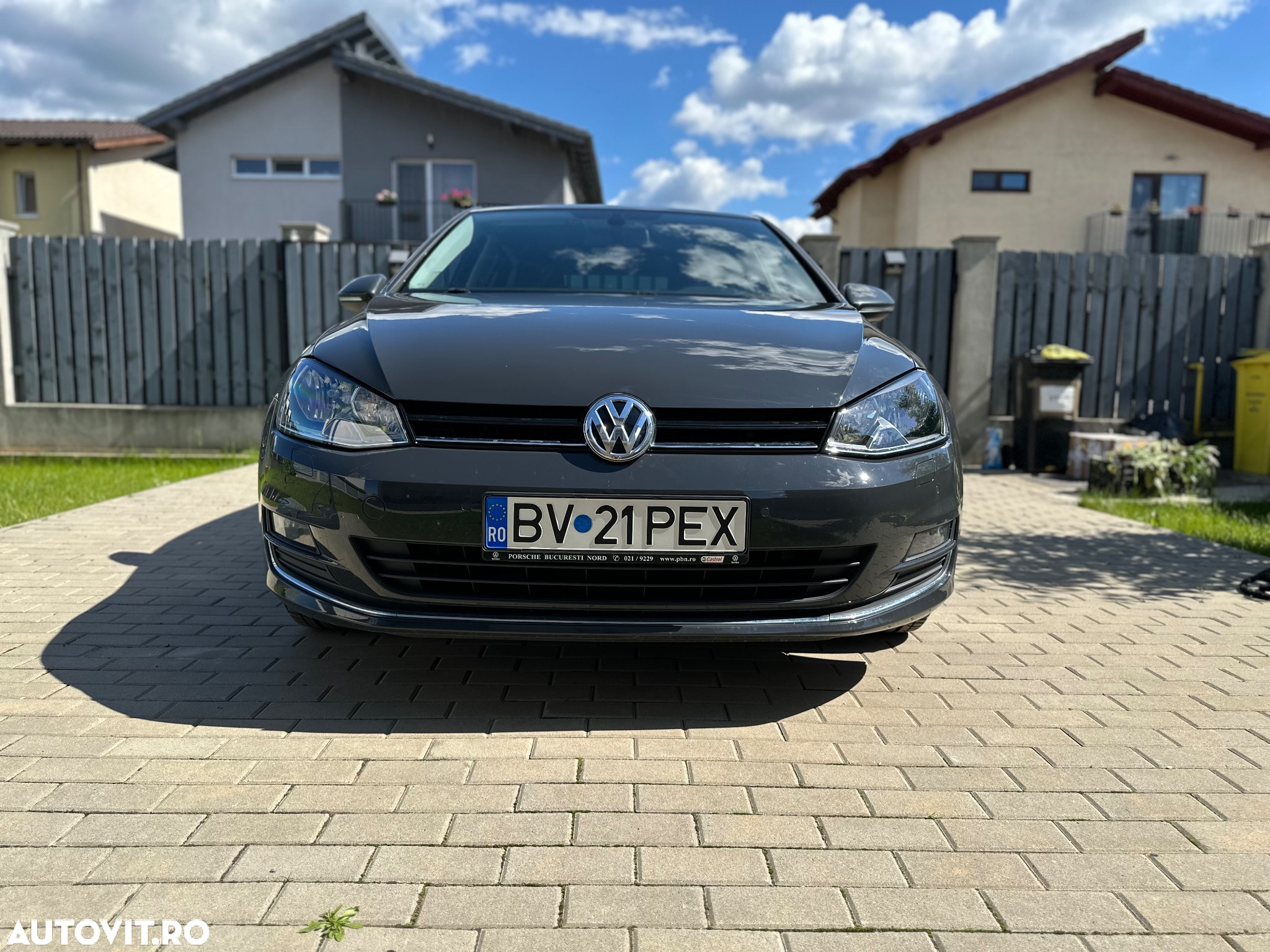Volkswagen Golf - 12
