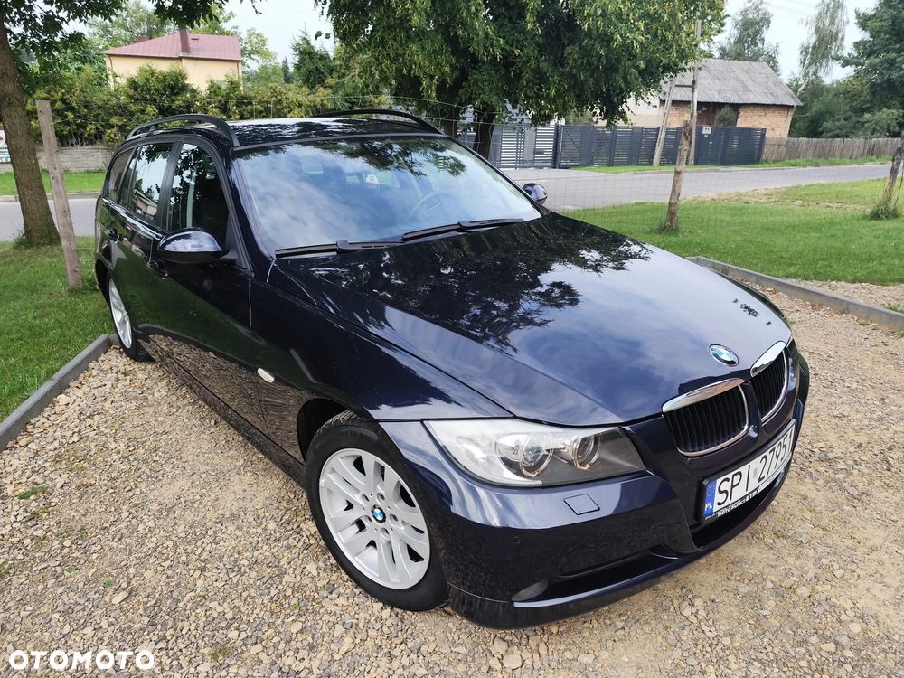 BMW Seria 3 320d DPF Touring - 4