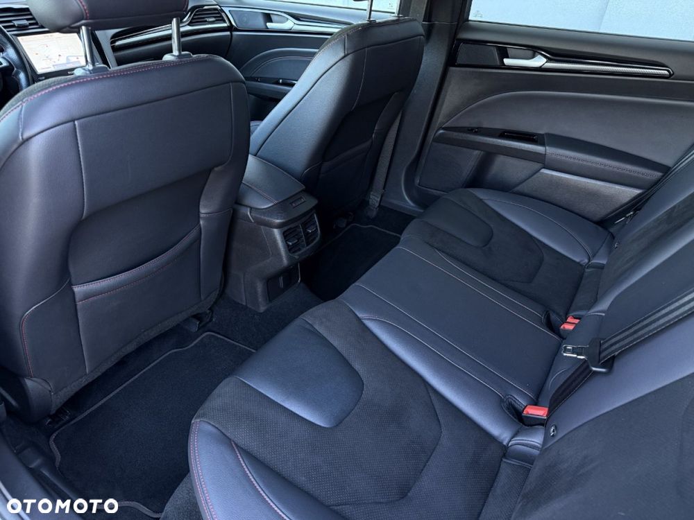 Ford Mondeo - 31