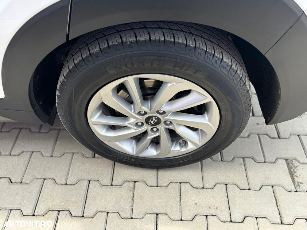 Hyundai Tucson 2.0 CRDI 4WD Automatik Style - 6