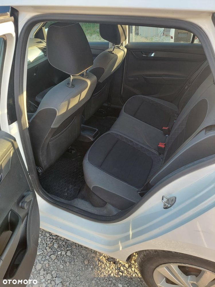 Skoda Fabia 1.0 Ambition - 11