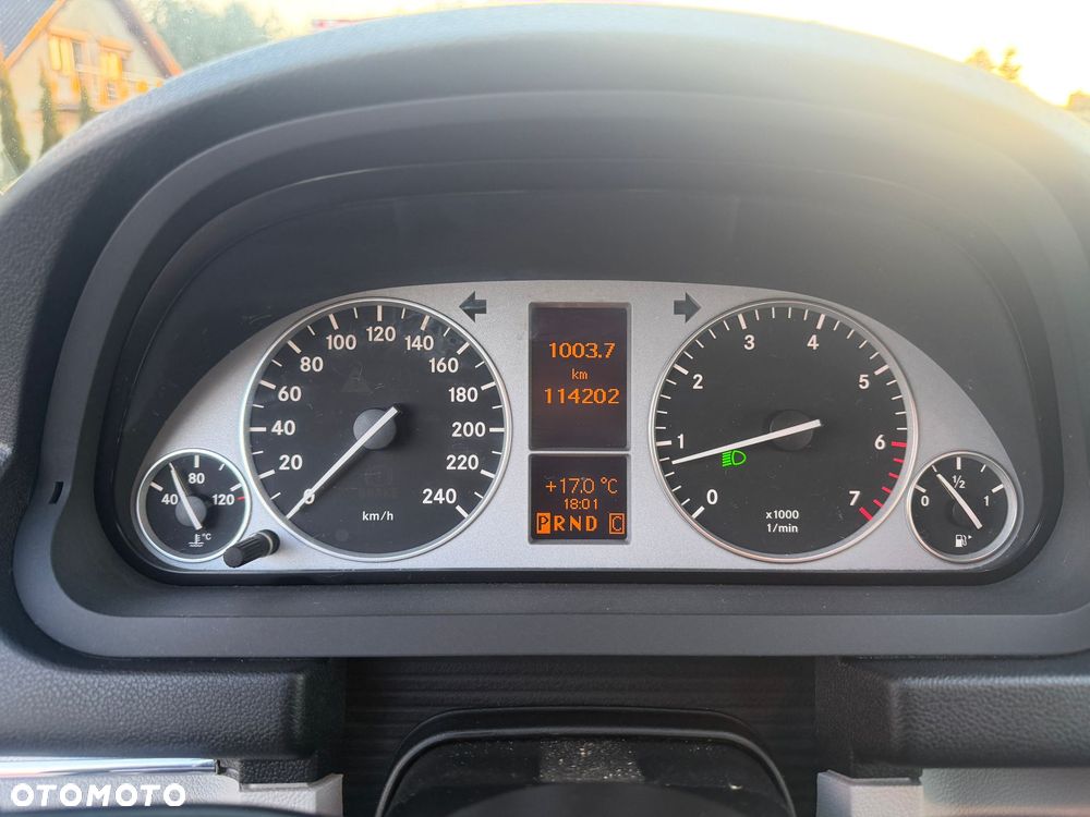 Mercedes-Benz Klasa B 200 Autotronic Grand Edition - 26