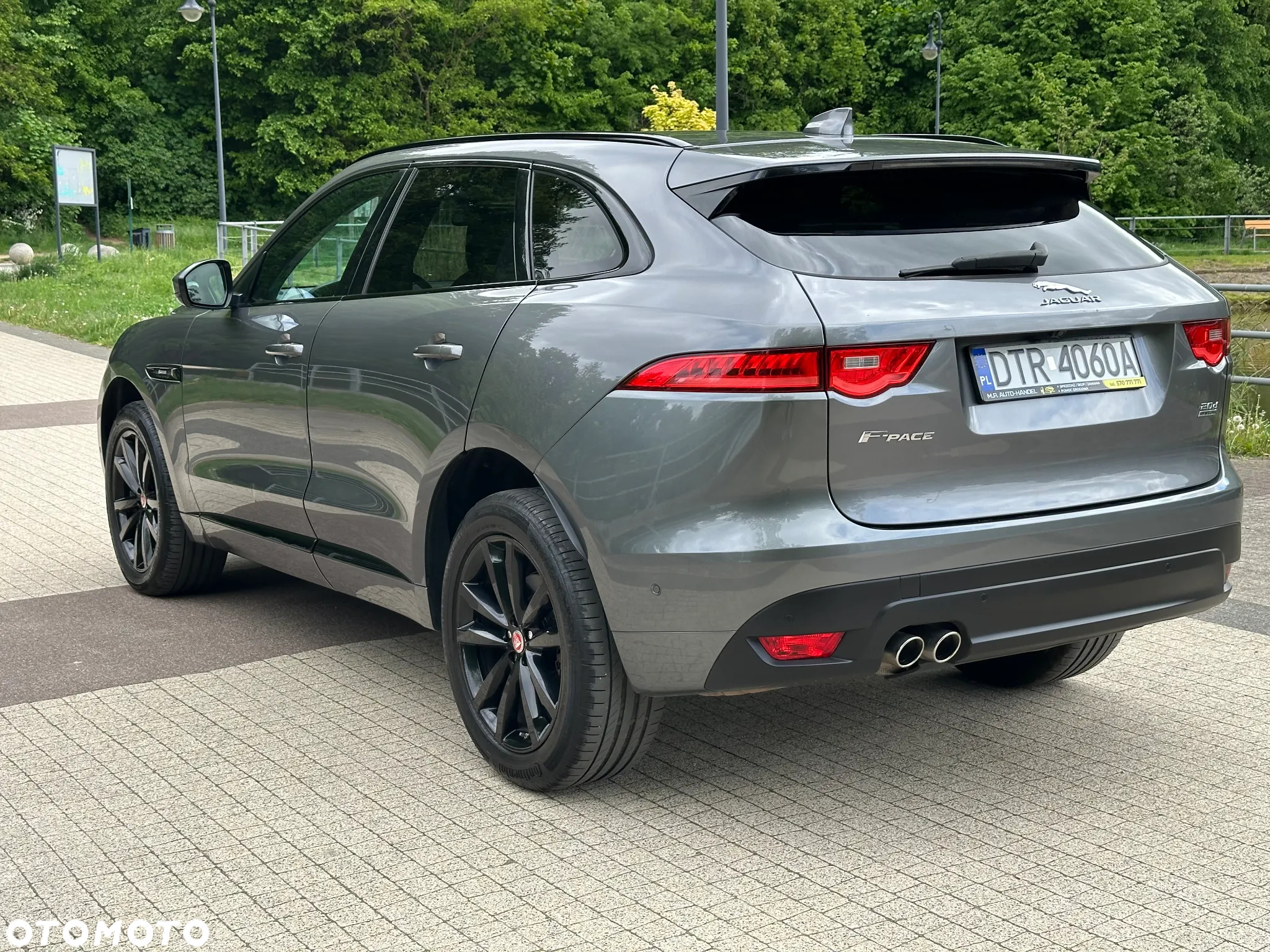 Jaguar F-Pace D200 AWD R-Dynamic HSE 90th Anniversary Edition - 4