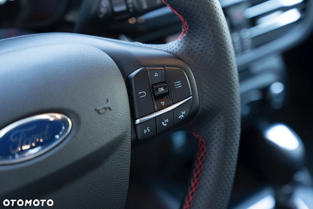 Ford Focus 1.0 EcoBoost mHEV ST-Line X - 35
