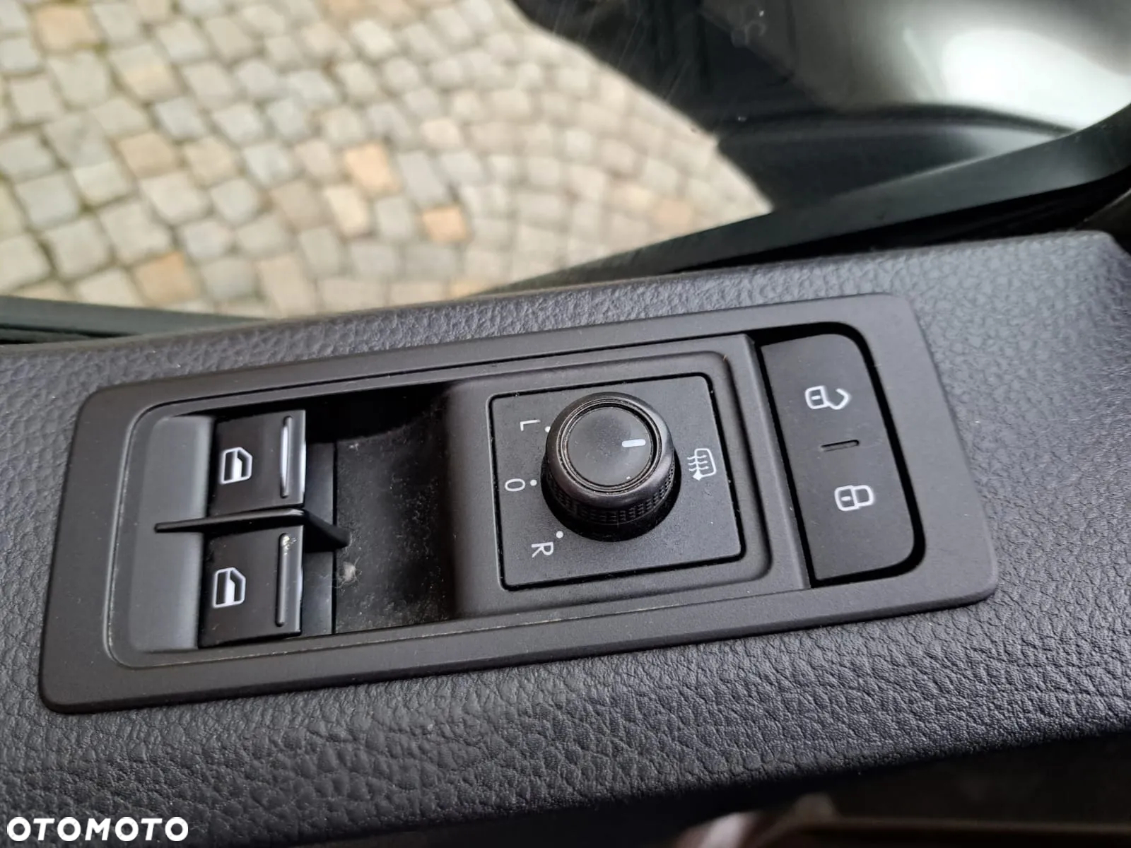Volkswagen Caravelle - 18