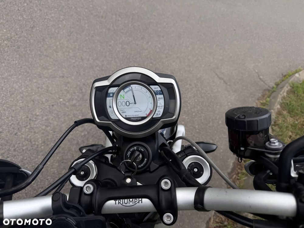 Triumph Scrambler - 2