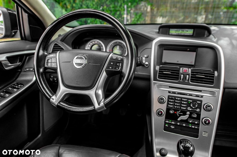 Volvo XC 60 D5 AWD Momentum - 21